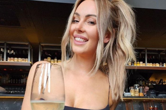 Ilustračný obrázok k článku Šokujúce priznanie krásnej influencerky: O vlastného muža sa rada delí s ďalšími ženami!