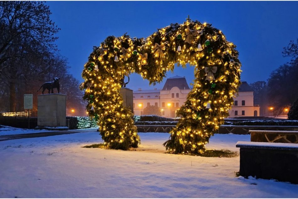 Ilustračný obrázok k článku V Humennom zaujali netradičnou, ale nádhernou výzdobou: Čo je tohtoročnou novinkou? FOTO