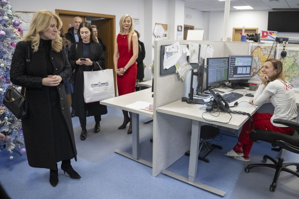 Ilustračný obrázok k článku Ľudské GESTO Čaputovej: Prezidentka nezabudla na ľudí, ktorí počas Vianoc pracujú, FOTO