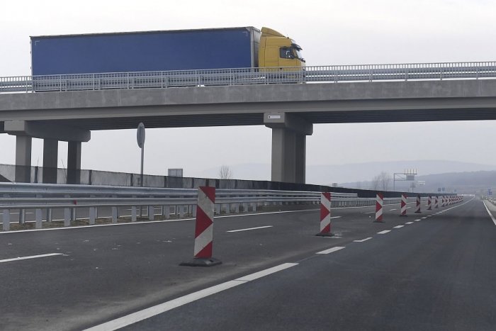 Ilustračný obrázok k článku Správy, ktoré vodičov NEPOTEŠIA: Susedná krajina výrazne ZDRAŽUJE diaľničné známky