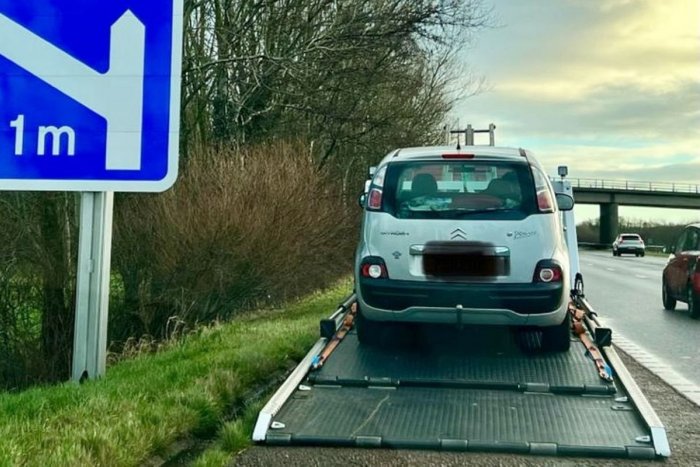 Ilustračný obrázok k článku Muža neodradilo ani to, že NIKDY nespravil skúšky: 60 rokov jazdil bez VODIČÁKU