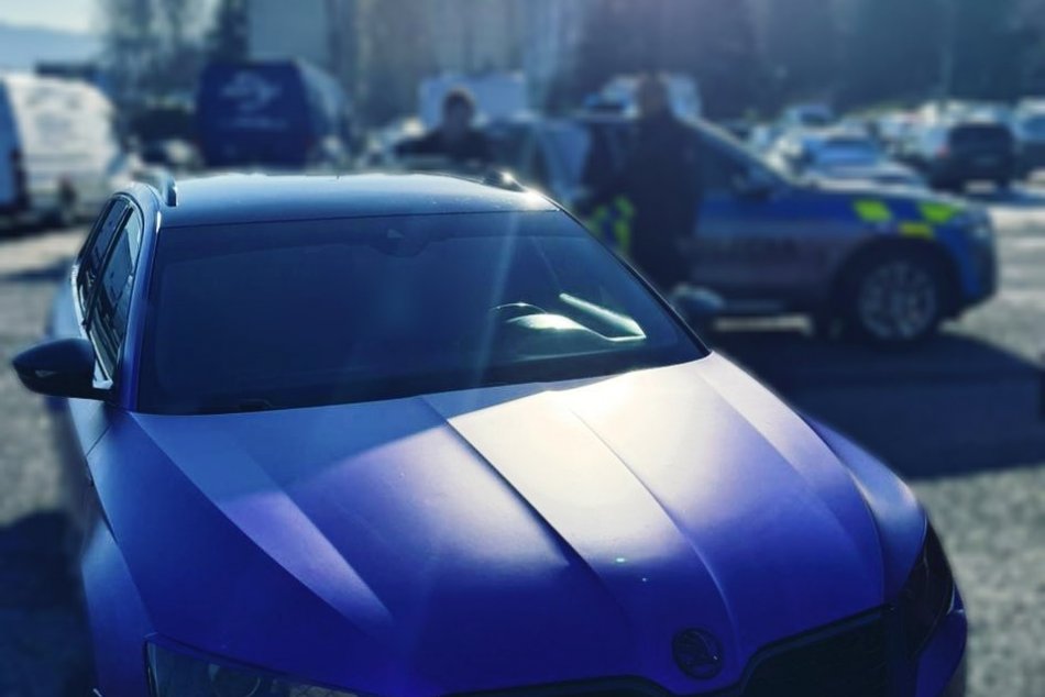 Ilustračný obrázok k článku Za volant si sadli ZDROGOVANÍ vodiči: Mali v sebe KOKAÍN aj EXTÁZU, FOTO