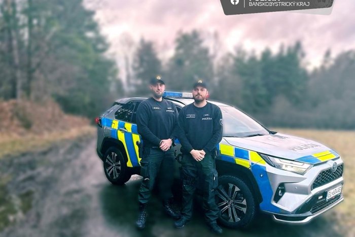 Ilustračný obrázok k článku Žena ZALARMOVALA políciu, jej druhovi išlo o život: Muža VYPÁTRALI v hodine dvanástej