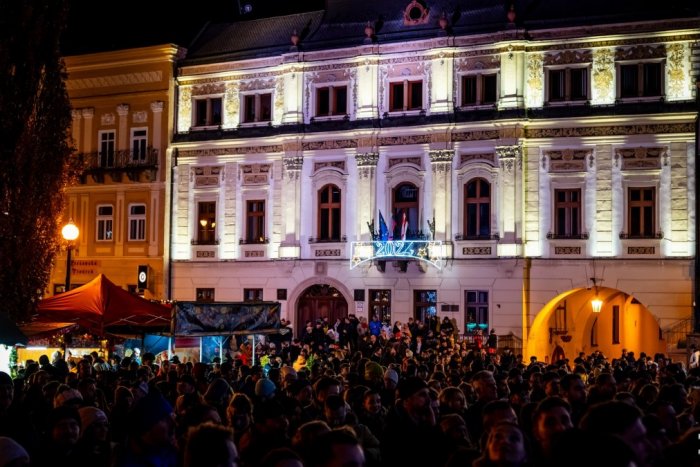 Ilustračný obrázok k článku Projekty v meste pre rok 2024: Riešiť budú Kúty, sanáciu múru v Záhrade umenia i Kino Scala