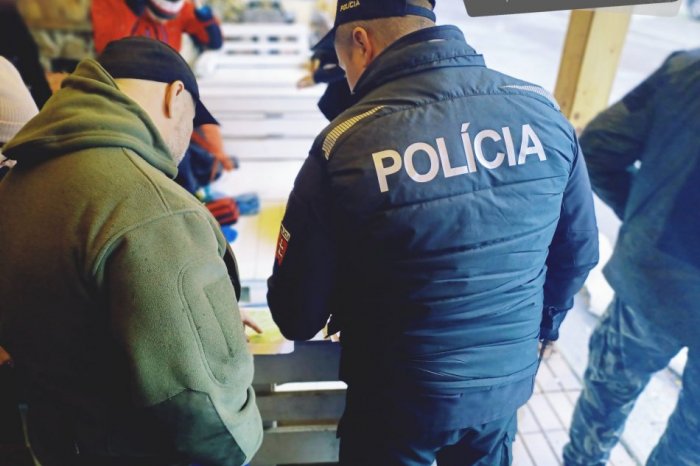 Ilustračný obrázok k článku Po Miroslave PÁTRA polícia: Mladé dievča odišlo z Centra pre rodiny s deťmi, FOTO vnútri