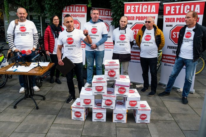 Ilustračný obrázok k článku Trnavčania môžu vyjadriť svoj názor na parkovanie: Blíži sa miestne REFERENDUM