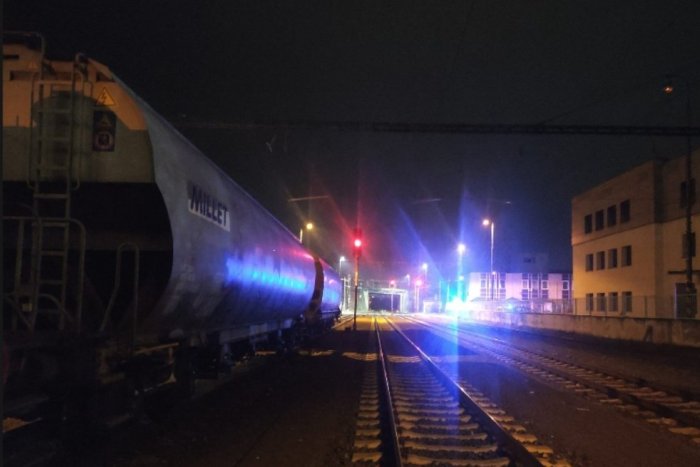 Ilustračný obrázok k článku Muž v Bratislave preliezal cez odstavený vozeň: Zasiahol ho ELEKTRICKÝ prúd!