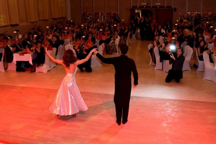 Ilustračný obrázok k článku Čakajú nás prvé PLESY aj známy MUZIKÁL: Vybrali sme TOP 15 lákadiel TÝŽDŇA