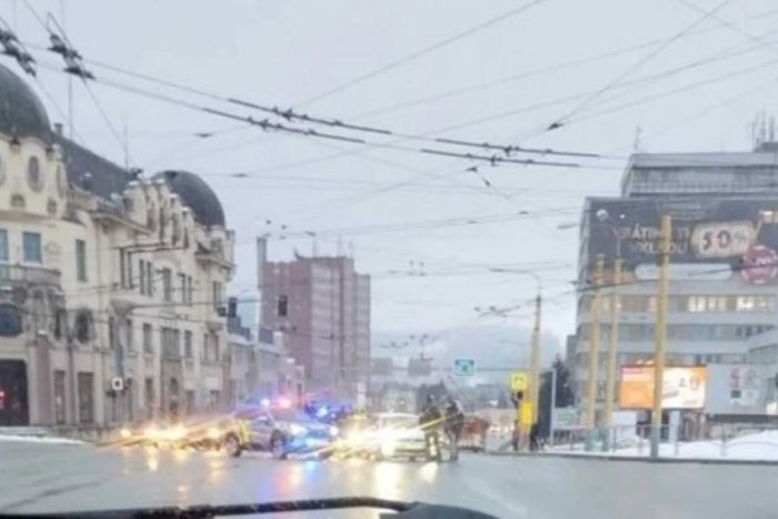 Ilustračný obrázok k článku BITKA uprostred križovatky v Prešove: Najprv sa ZRAZILI, potom jeden vodič ZBIL druhého