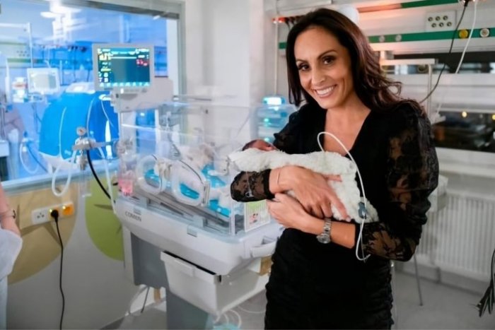 Ilustračný obrázok k článku Ministerka Dolinková to poriadne SCHYTALA! Pre jedinú FOTO sa do nej pustila aj primárka