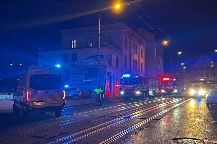 Ilustračný obrázok k článku Zákazník rozpútal ohnivé PEKLO! Po hádke s obsluhou PODPÁLIL podnik plný ľudí