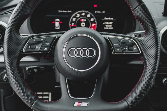 Ilustračný obrázok k článku Audi varuje verejnosť: POZOR na podvodníkov! Ľuďom "predávajú" neexistujúce autá