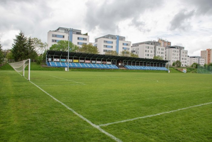 Ilustračný obrázok k článku Dobré správy pre športovcov: Mesto plánuje zmodernizovať aj ihrisko na Čermáni