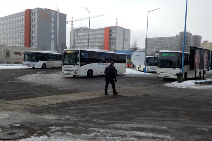 Ilustračný obrázok k článku Prešovská župa riešila výpadky spojov popradskej SAD: Odborný dozor preukázal nedostatky
