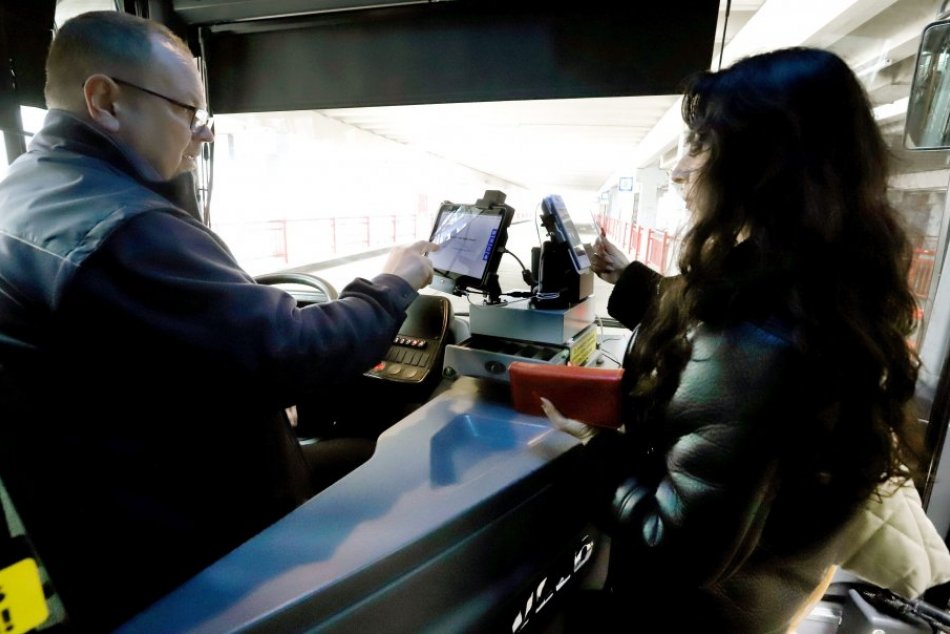 Ilustračný obrázok k článku Ľudí ZASKOČIL bod v PREPRAVNOM poriadku: Musia ZAPLATIŤ, aj keď lístok už majú?