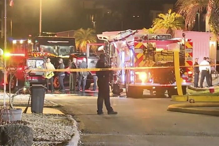 Ilustračný obrázok k článku Lietadlo sa ZRÚTILO na mobilný dom: Hlásia niekoľko OBETÍ