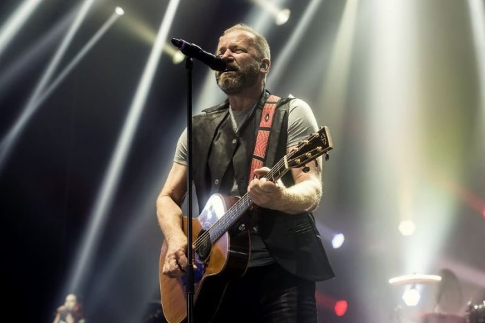 Ilustračný obrázok k článku ŠOKUJÚCA novinka skupiny Lucie: Spevák David Koller KONČÍ! Čo bude s kapelou?