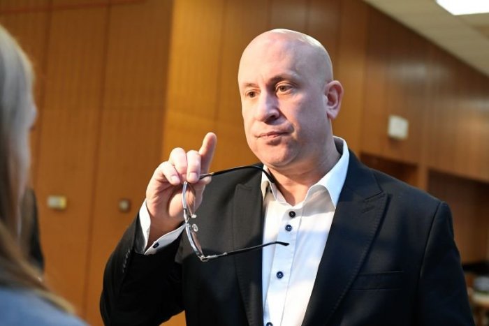 Ilustračný obrázok k článku Minister Ráž avizuje menej byrokracie. Pribudnú aj nové letecké spojenia do Košíc