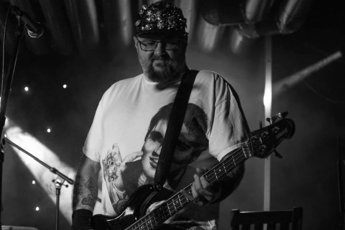 Ilustračný obrázok k článku Slovenské kapely smútia: Náhle zomrel nitriansky hudobník Peter Sanchez