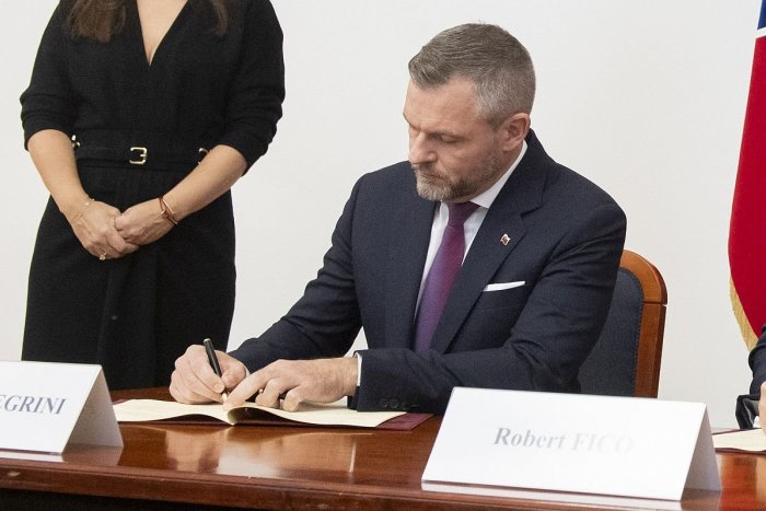 Ilustračný obrázok k článku Pellegrini podpísal dôležitý dokument: KEDY sa budú konať voľby do Európskeho parlamentu?