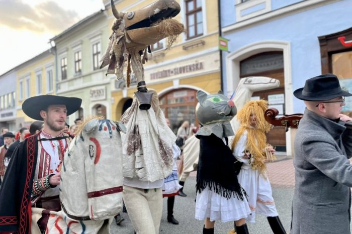 Ilustračný obrázok k článku Užijeme si VALENTÍN aj FAŠIANGY: Vybrali sme pre vás TOP 15 akcií VÍKENDU