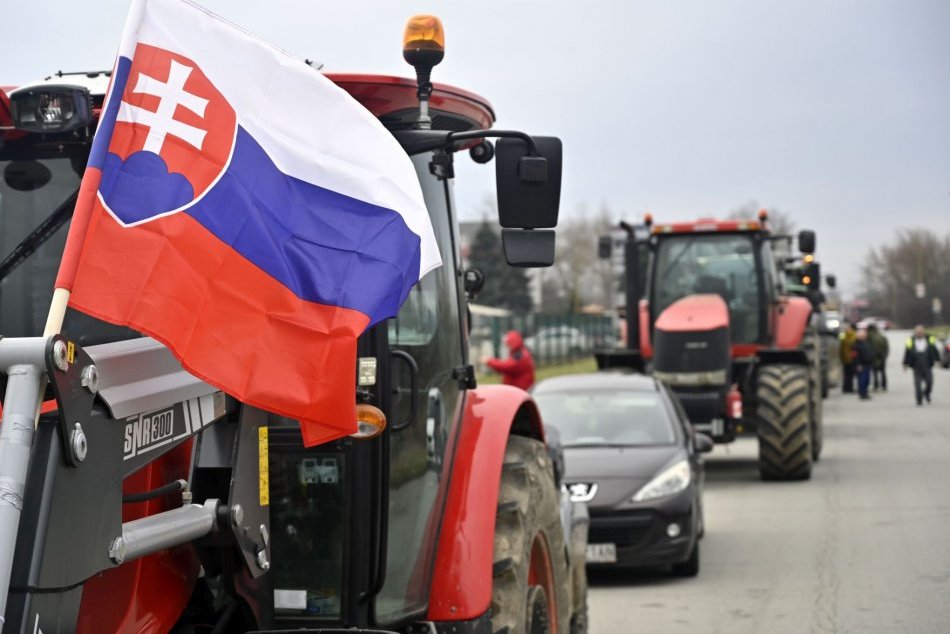 Ilustračný obrázok k článku Veľké OBMEDZENIA po Banskobystrickom kraji: Farmári ZABLOKUJÚ viacero ciest, KEDY a KDE?