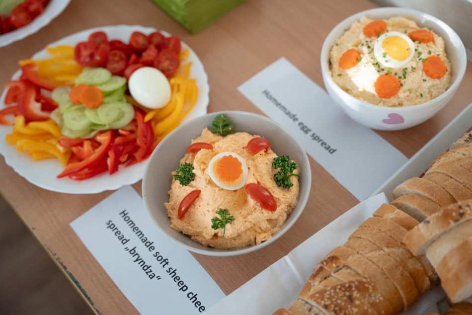 Ilustračný obrázok k článku Tri školy v Nitre sa zapojili do medzinárodného projektu: Má zlepšiť stravu v jedálňach