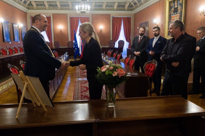 Ilustračný obrázok k článku Polaček po stretnutí so Sakovou: Volvo prinesie príležitosti, ale pre Košice aj mnohé VÝZVY