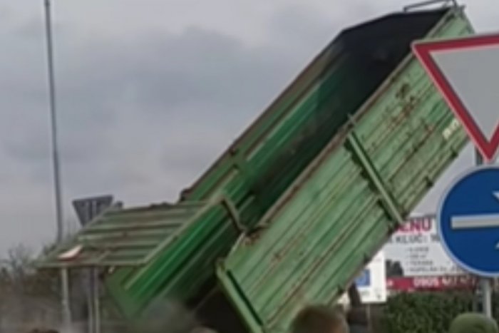 Ilustračný obrázok k článku Protesty farmárov? Rozporuplné reakcie na to, čo urobili na kruháči pri Trebišove!