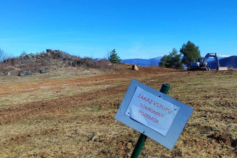 Ilustračný obrázok k článku Ľudia zostali ŠOKOVANÍ: Okolie Malachovských skaliek sa zmenilo na stavenisko, FOTO
