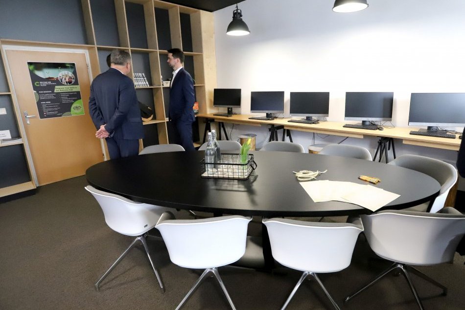 Ilustračný obrázok k článku V Banskobystrickom kraji otvorili NOVINKU: Mladým dáva priestor na rozvoj potenciálu, FOTO