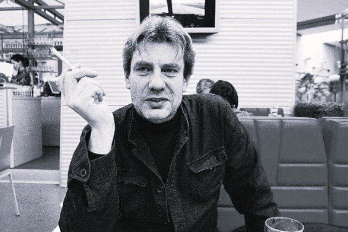 Ilustračný obrázok k článku O pár dní by mal 61 rokov: Zomrel režisér a scenárista zábavných programov Stanislav Gurka