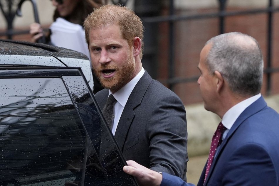 Ilustračný obrázok k článku Princ Harry má veľký PROBLÉM: Bývalá striptérka chce zverejniť fotky jeho PRIRODZENIA