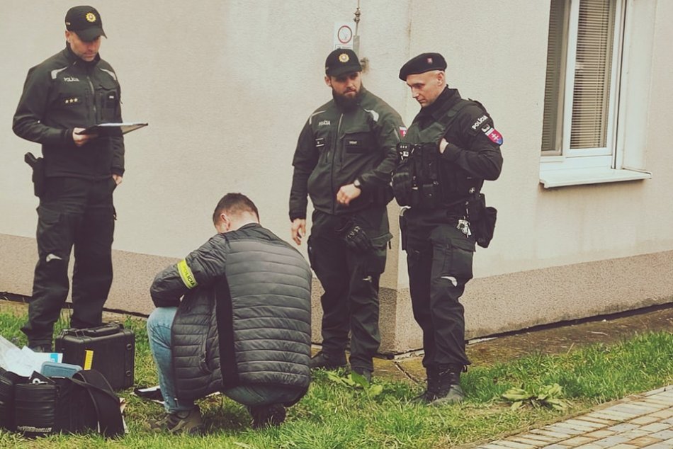 Ilustračný obrázok k článku Muž bez vodičáku UNIKAL polícii: ŠOKUJÚCE, čo ukrýval v ponožke, FOTO