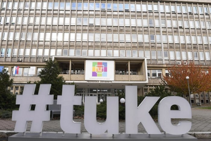 Ilustračný obrázok k článku Dekan Fakulty umení TUKE Tibor Uhrín po kauze s obrazom ODSTÚPIL z funkcie