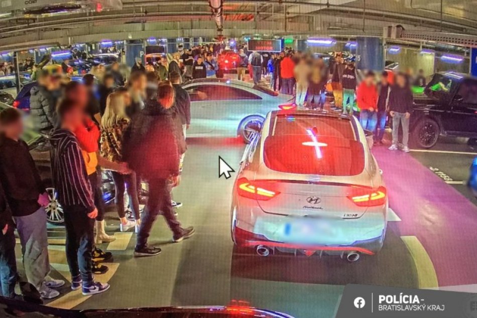 Ilustračný obrázok k článku Zadržané techničáky a DESIATKY pokút: Policajti zasahovali na ďalšom TUNINGOVOM zraze