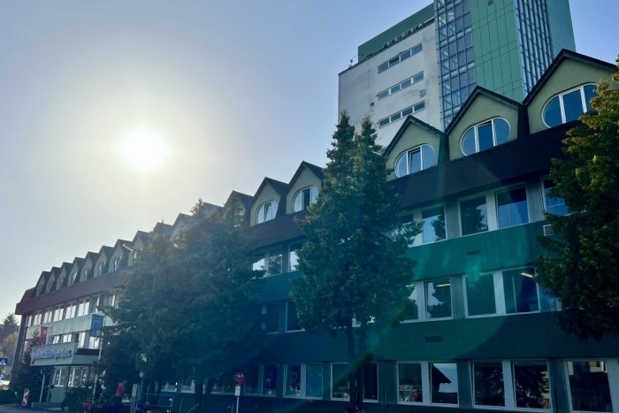 Ilustračný obrázok k článku Dôležitý oznam pre pacientov popradskej nemocnice: Ďalšie ambulancie sú na NOVOM mieste