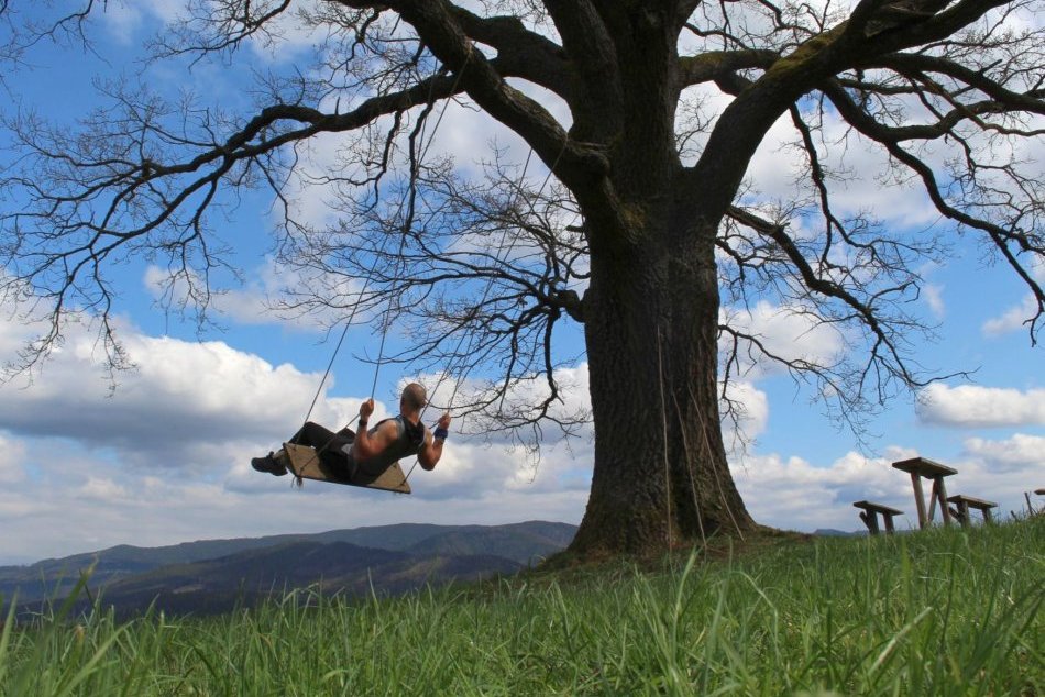 Ilustračný obrázok k článku TIP na nenáročný výlet: Krásy Horehronia si vychutnáte aj z HOJDAČKY, FOTO