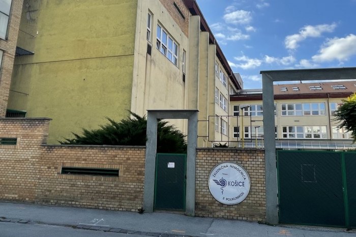 Ilustračný obrázok k článku Koniec obavám o košickú Železničnú nemocnicu s poliklinikou? Dôležitý krok!