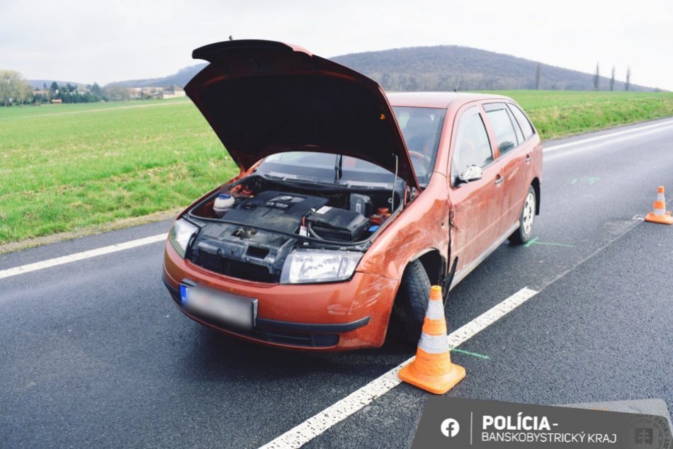 Ilustračný obrázok k článku Zrážka áut v PROTISMERE: Nehoda na rovnej ceste skončila ŤAŽKÝM zranením, FOTO