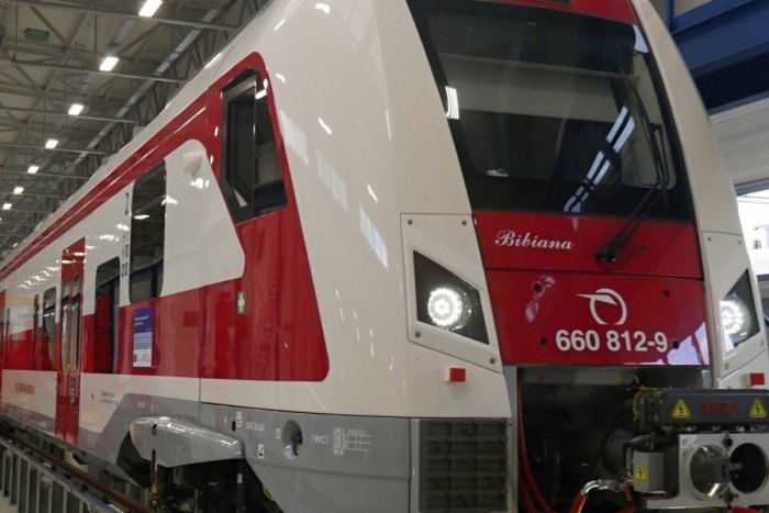 Ilustračný obrázok k článku Scenár sa opakuje: Nové vlaky, ktoré mali premávať na východe, skončili v Nových Zámkoch!