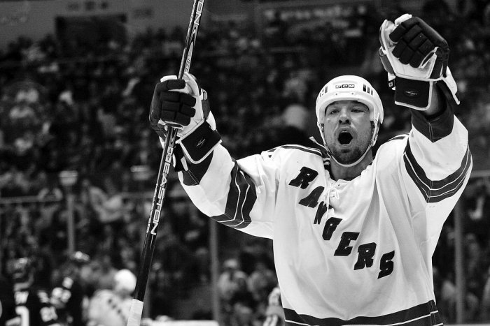 Ilustračný obrázok k článku ZOMREL bývalý spoluhráč Petra Bondru z NHL: Slovák zverejnil DOJÍMAVÝ odkaz