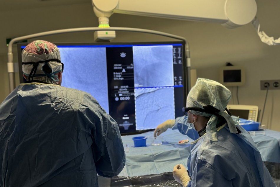 Ilustračný obrázok k článku Hľadá sa človek do TRANSPLANTAČNÉHO tímu: Nemocnica ponúka VÝHODY a zaujímavý PLAT