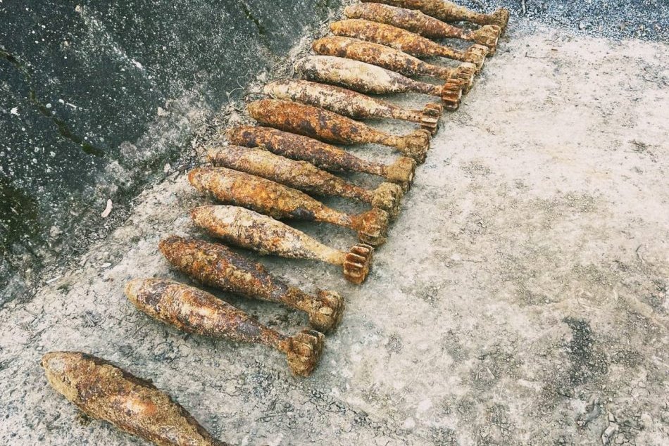 Ilustračný obrázok k článku PYROTECHNICI v akcii: Na juhu Slovenska vykopali viacero delostreleckých MÍN, FOTO