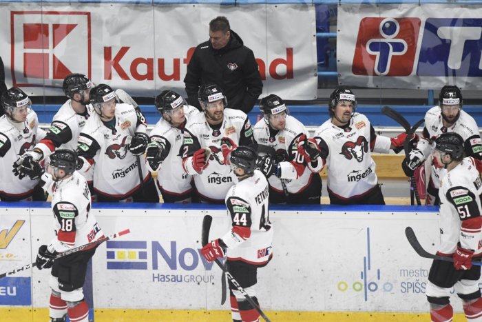 Ilustračný obrázok k článku Bystrickí HOKEJISTI potešia fanúšikov: Sezónu odštartujú AUTOGRAMIÁDOU