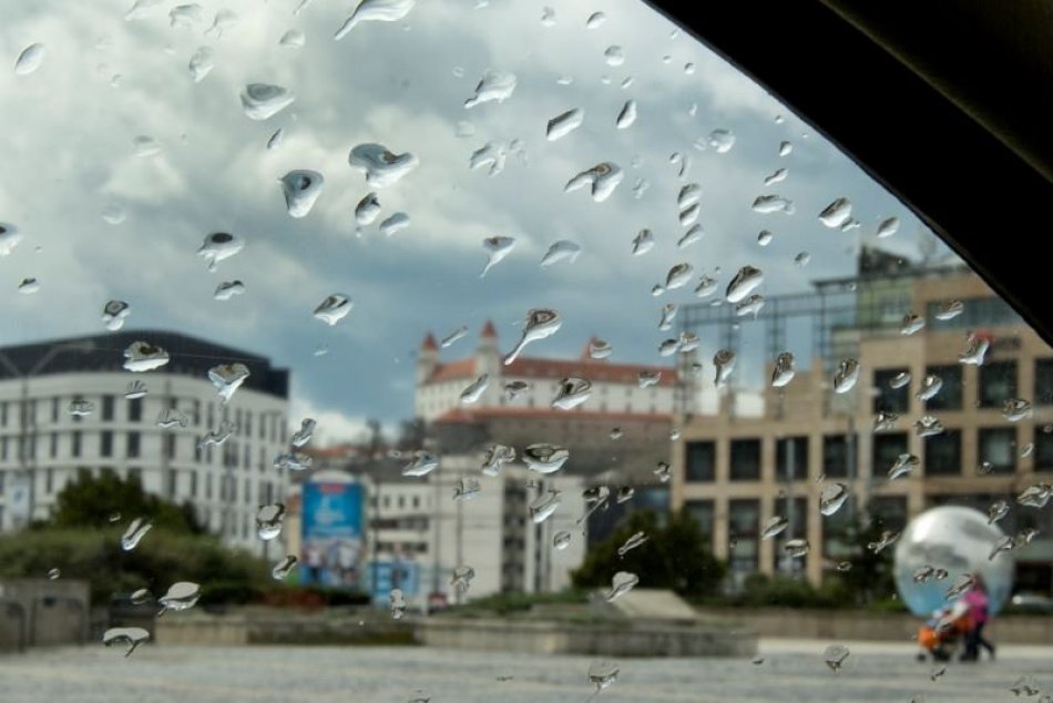 Ilustračný obrázok k článku Bláznivé aprílové počasie? Podľa meteorológov bude mimoriadne zaujímavé