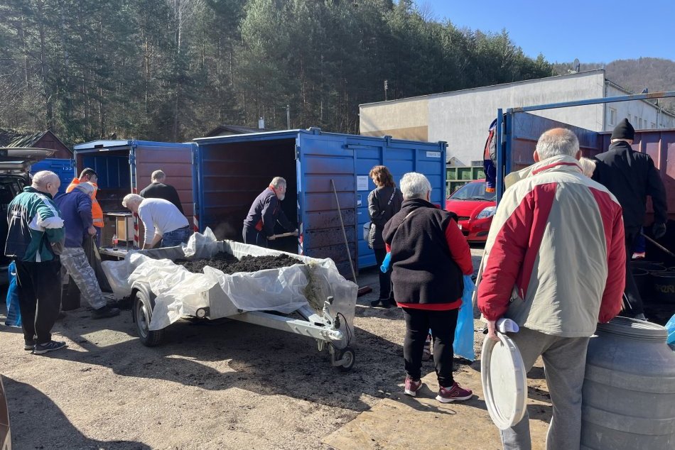 Ilustračný obrázok k článku ČIERNE ZLATO ide v Bystrici na dračku: Máte poslednú ŠANCU na prídel ZDARMA, FOTO