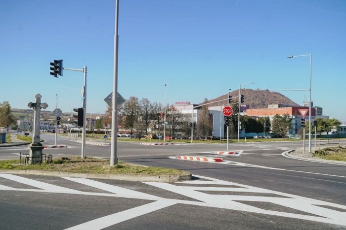 Ilustračný obrázok k článku PROBLÉM pre vodičov vo Veľkom Šariši: Musia strpieť zásadnú zmenu na križovatke