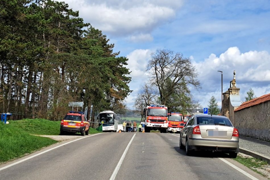 Ilustračný obrázok k článku TRAGICKÉ nešťastie s autobusom v Spišskom Podhradí: Počet obetí už stúpol na TRI