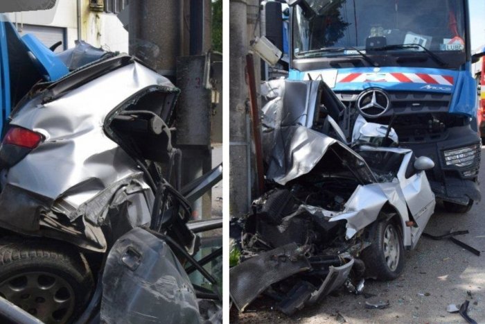 Ilustračný obrázok k článku Čo to stváral? Smetiarsky kolos DEMOLOVAL autá, z jedného ostala len kopa ŠROTU!